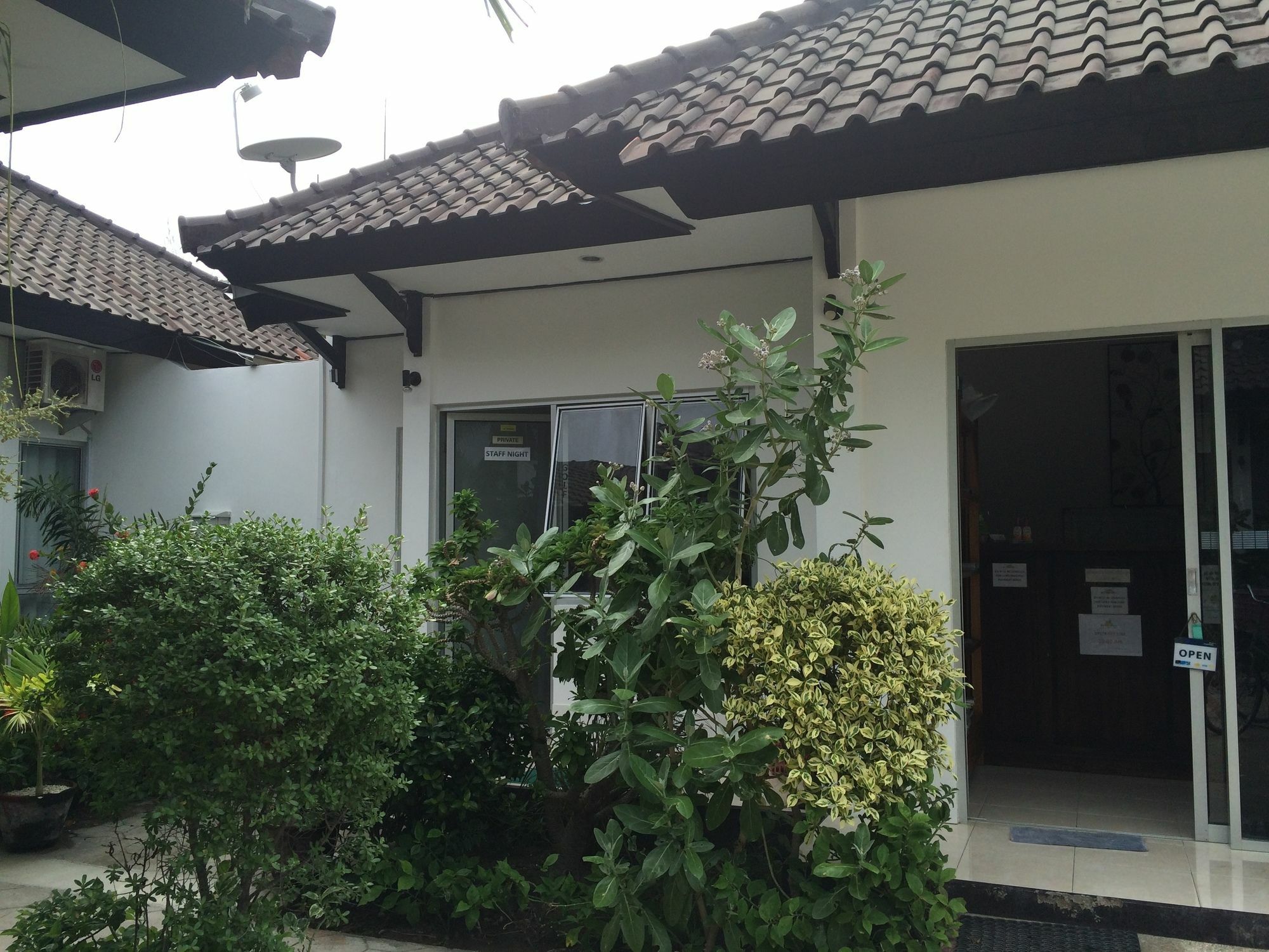 Gili Palms Resort Джили Трауанган Екстериор снимка